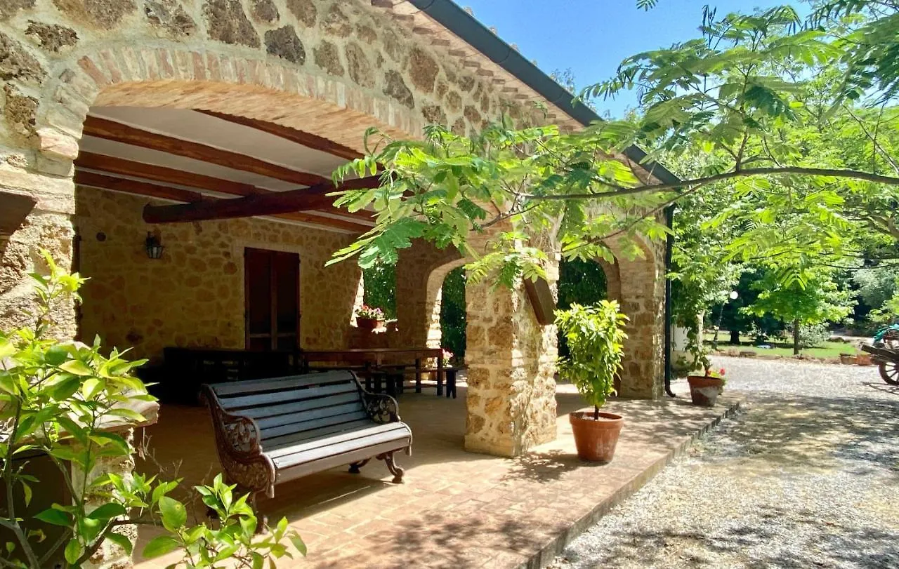 Casale San Giovanni Cura Nuova Aparthotel